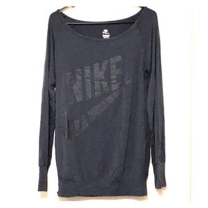 Women’s Nike long sleeve shirt